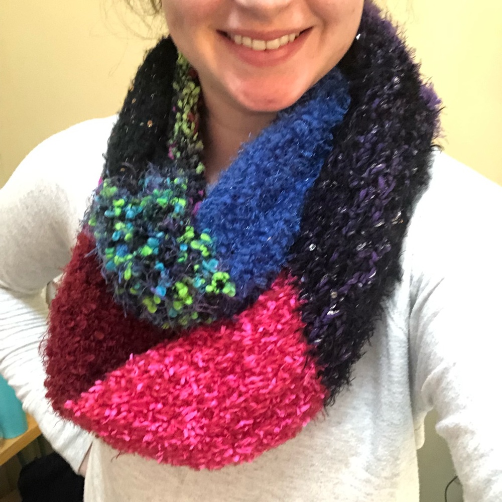 NWT!💖Mulitcolored/Sequined Steve Madden Inf Scarf